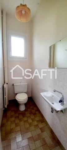 Maison T5 de 140m², 4 chambres, balcon traversant et vue dégagée, un garage de plus de 35m², jardin de 1100m²