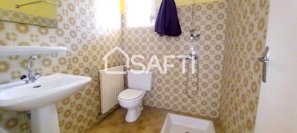 Maison T5 de 140m², 4 chambres, balcon traversant et vue dégagée, un garage de plus de 35m², jardin de 1100m²