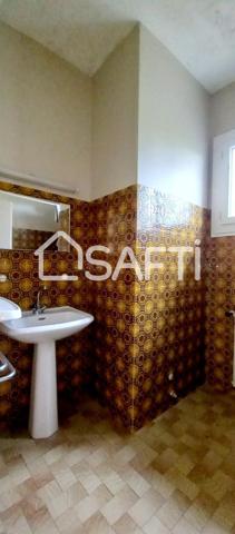 Maison T5 de 140m², 4 chambres, balcon traversant et vue dégagée, un garage de plus de 35m², jardin de 1100m²