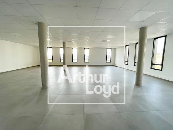Bureaux neufs à louer à Grabels proche tramway et stationnement en sous sol
