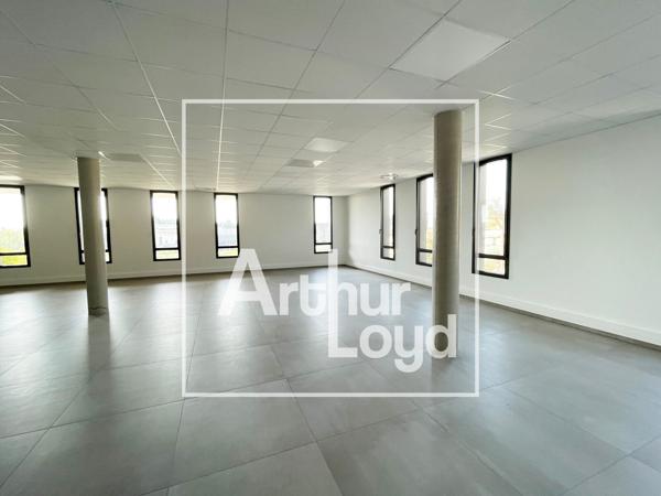 Bureaux neufs à louer à Grabels proche tramway et stationnement en sous sol