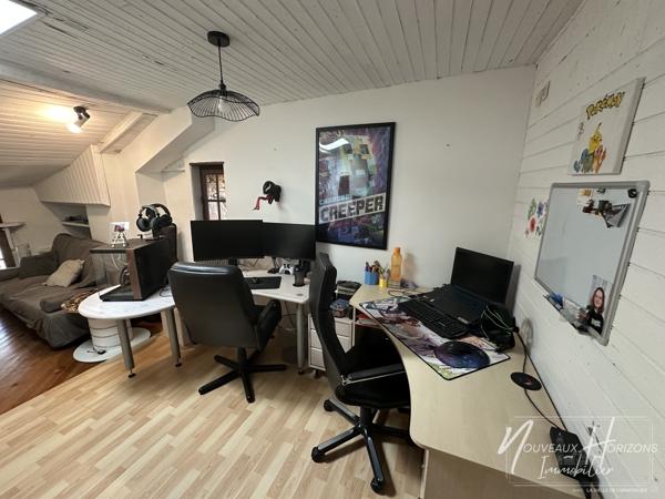 Maison
         5 pièces
        - 87 m² Exclusivité 94 900 € *