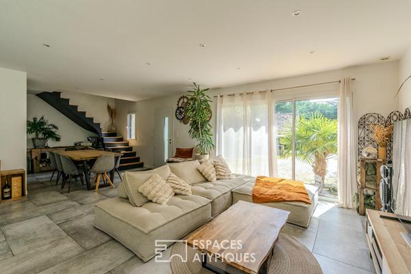 Chaumière contemporaine et son annexe indépendante