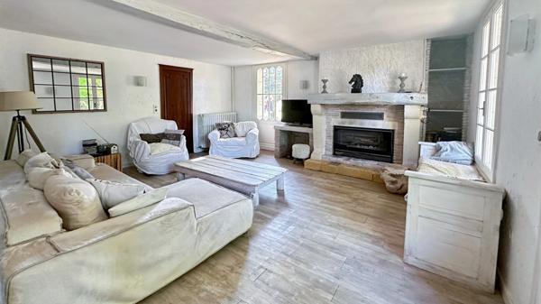 Dpt Dordogne (24), à vendre BERGERAC propriété P7 - terrain de 87000 m2