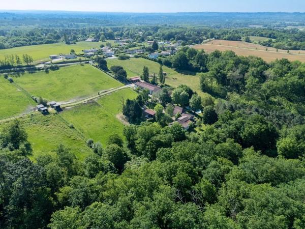Dpt Dordogne (24), à vendre BERGERAC propriété P7 - terrain de 87000 m2