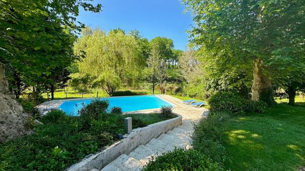 Dpt Dordogne (24), à vendre BERGERAC propriété P7 - terrain de 87000 m2
