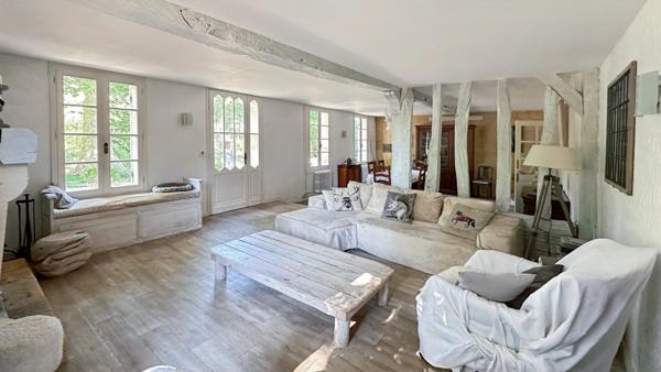Dpt Dordogne (24), à vendre BERGERAC propriété P7 - terrain de 87000 m2