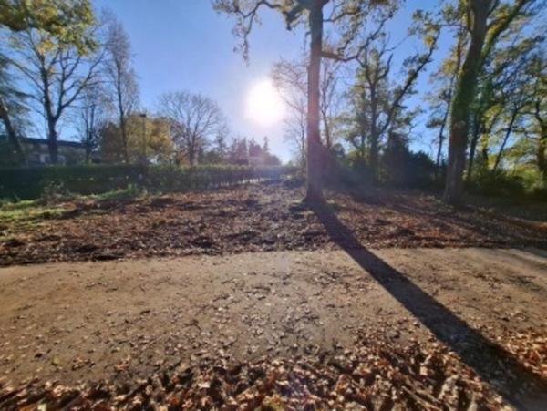 MAREUIL SUR LAY DISSAIS (85320) AU CALME ABSOLU ADORABLE TERRAIN ARBORE A BATIR 854M² HORS LOTISSEMENT