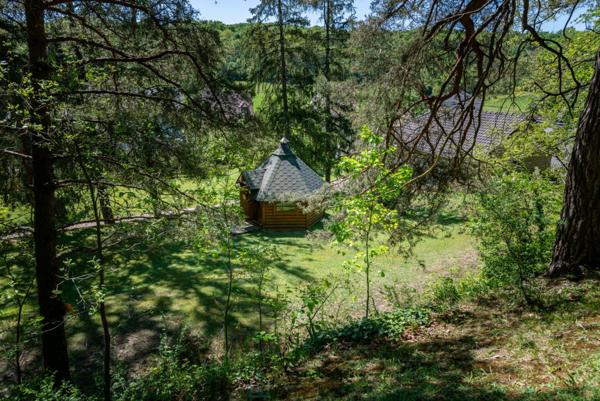 Voici une propriété au calme et à proximité de tout !