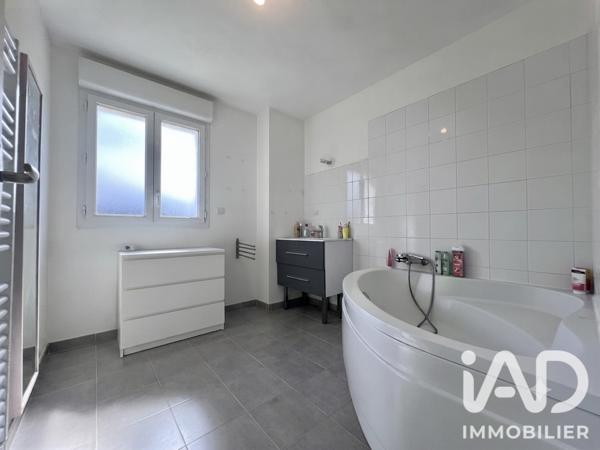 Maison à vendre 6 pièces 136 m² Houville-en-Vexin