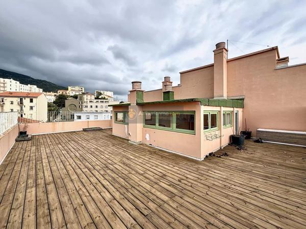 Vente Appartement 4 pièces 127 m2 à Bastia