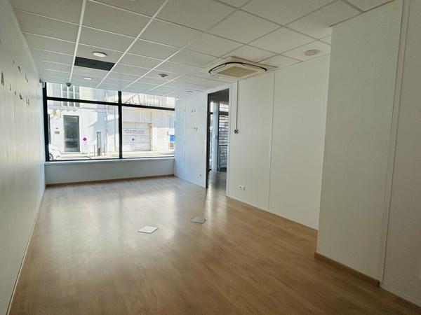 À LOUER - BUREAUX IDÉALEMENT PLACÉS EN CENTRE VILLE DE POITIERS - 340m²