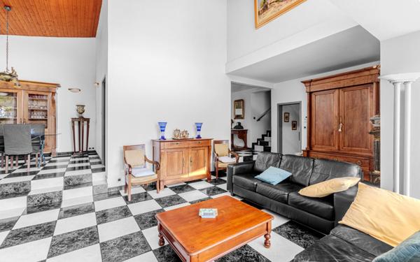 Maison à vendre    5 pièces • 161 m2 Saint-Jory