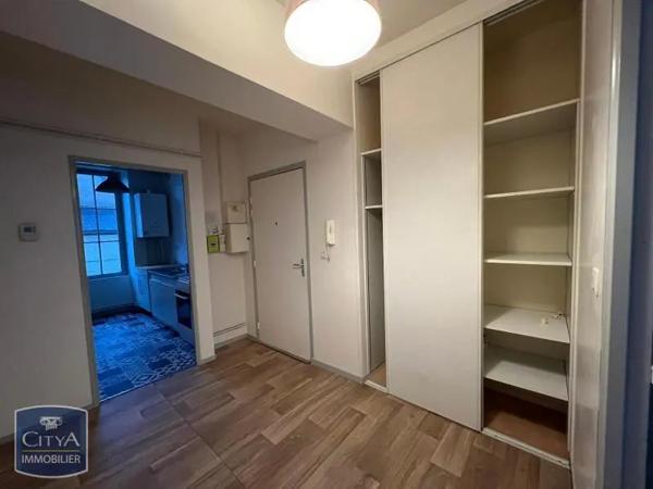 Appartement à louer 3 pièces 64.32m² Tours (37000)