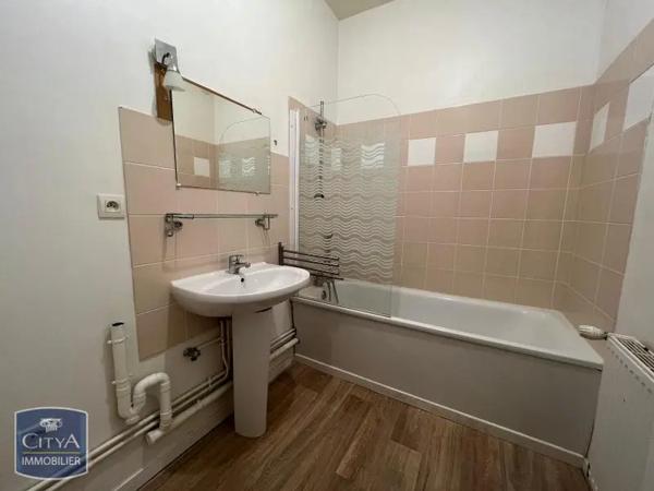 Appartement à louer 3 pièces 64.32m² Tours (37000)