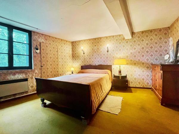 EXCLUSIVITÉ - MONTRÉAL - MAISON - 4 CHAMBRES - JARDIN - TRAVAUX A PRÉVOIR - VISITE VIRTUELLE SUR DEMANDE