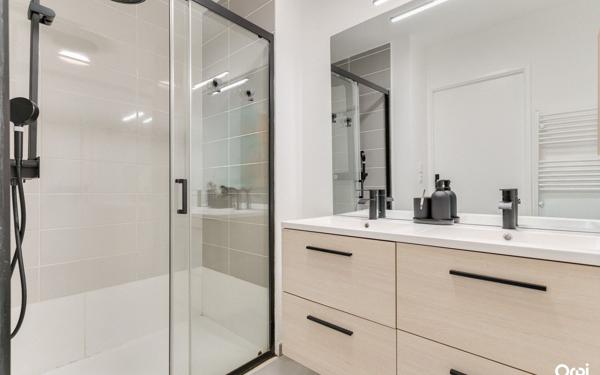 Appartement à vendre    3 pièces • 66,55 m2 Marseille 9