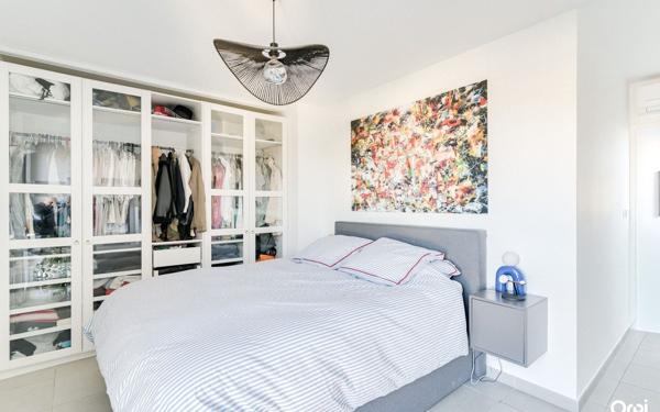 Appartement à vendre    3 pièces • 66,55 m2 Marseille 9