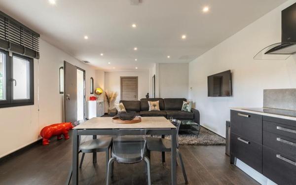 Maison à vendre    3 pièces • 193,28 m2 Mougins