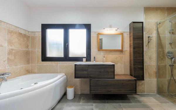 Maison à vendre    3 pièces • 193,28 m2 Mougins