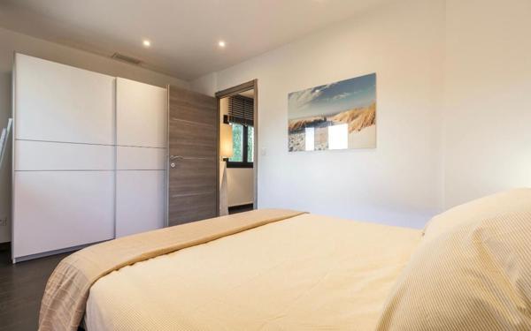 Maison à vendre    3 pièces • 193,28 m2 Mougins