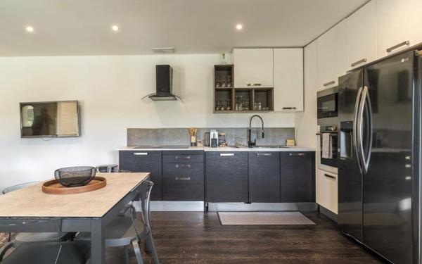 Maison à vendre    3 pièces • 193,28 m2 Mougins