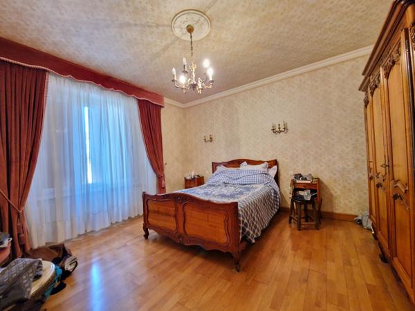 maison bourg 4ch hangar atelier garages