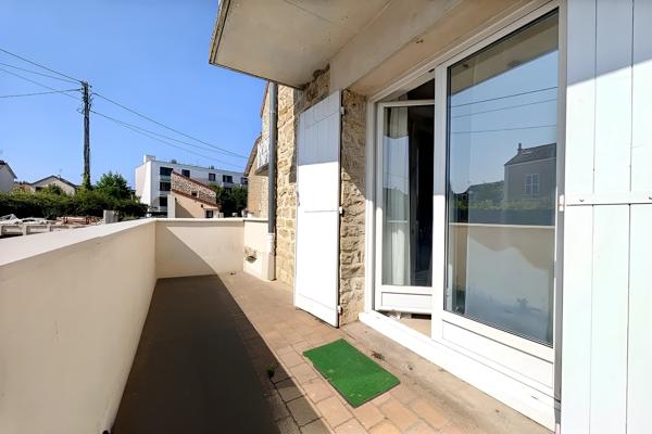 Grand studio au calme en fond de cour avec extérieur