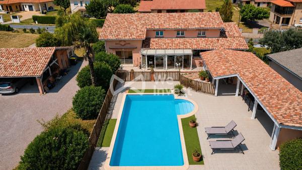 Exclusivité - Maison de caractère 220 m² env. - Piscine - Dépendances - Terrain de 2 000 m² - Bressols