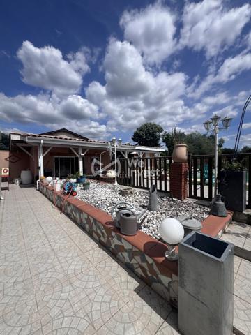Exclusivité - Maison de caractère 220 m² env. - Piscine - Dépendances - Terrain de 2 000 m² - Bressols