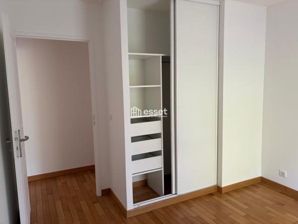 Location Appartement 3 pièces 77.8 m² - Levallois-perret 92300