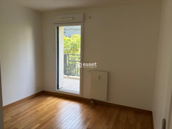 Location Appartement 3 pièces 77.8 m² - Levallois-perret 92300