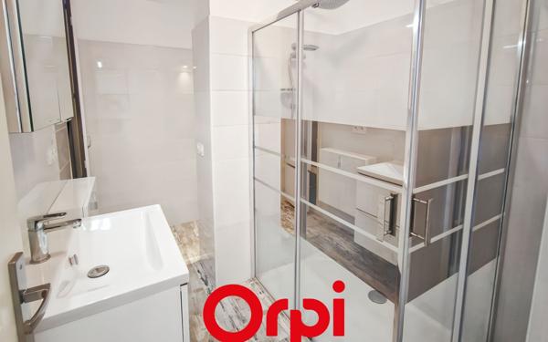 Appartement à vendre    2 pièces •  Bandol