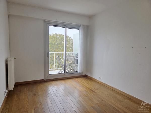 Appartement Rueil-malmaison 3 pièce(s) 69.84 m2 Loyer 1 800 €/mois charges comprises **  - Référence  20100