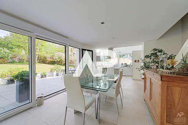 Maison Rueil Malmaison 6 pièce(s) 155.50 m2 1 190 000 € **  - Référence  20118