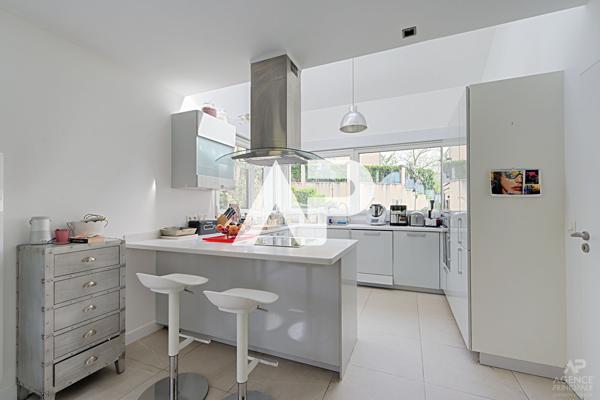 Maison Rueil Malmaison 6 pièce(s) 155.50 m2 1 190 000 € **  - Référence  20118