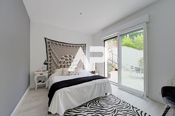 Maison Rueil Malmaison 6 pièce(s) 155.50 m2 1 190 000 € **  - Référence  20118