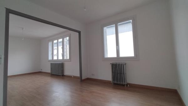 Charmante Maison de 73 m² Entièrement Rénovée avec Sous-sol Complet et Terrain de 531 m²