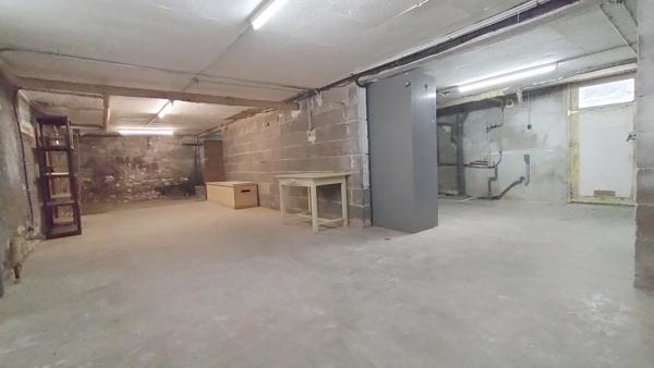 Charmante Maison de 73 m² Entièrement Rénovée avec Sous-sol Complet et Terrain de 531 m²