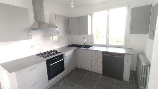 Charmante Maison de 73 m² Entièrement Rénovée avec Sous-sol Complet et Terrain de 531 m²