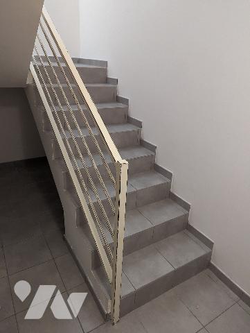 Maison de ville sur 3 niveaux tbe 2 grandes chambres