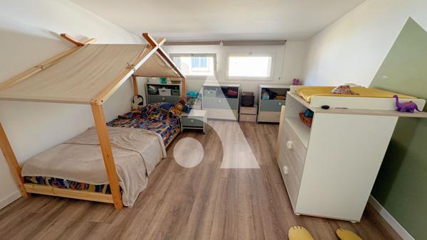 Maison 7 pièces 203 m2