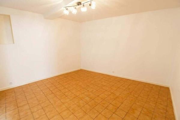 Appartement 1 pièce                                        - 44000 Nantes Réf : 11253
