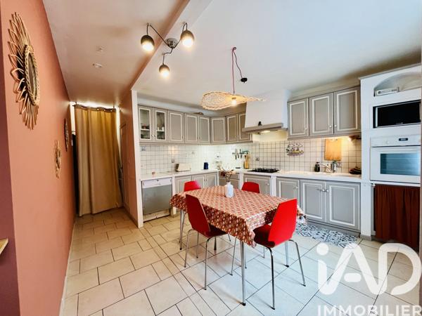 Maison à vendre 5 pièces 174 m² Saint-Just-d'Ardèche