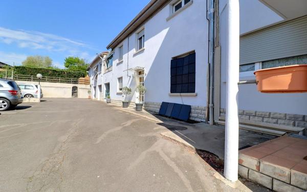 Immeuble à vendre    10 pièces • 445 m2 Creutzwald