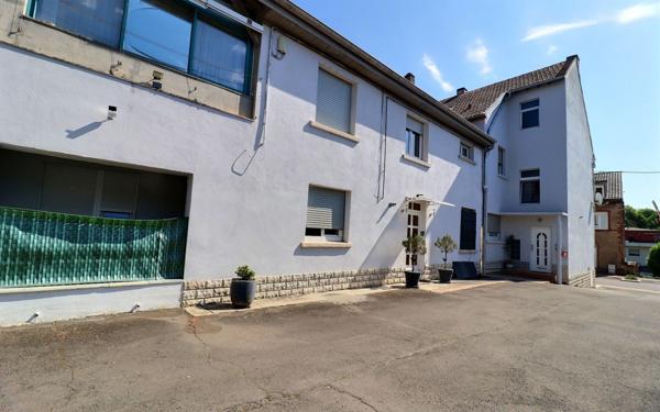 Immeuble à vendre    10 pièces • 445 m2 Creutzwald