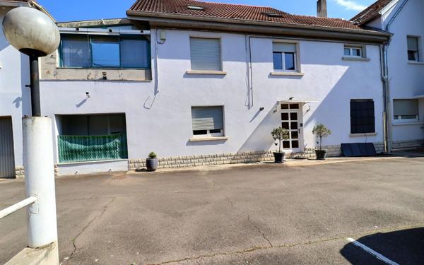 Immeuble à vendre    10 pièces • 445 m2 Creutzwald