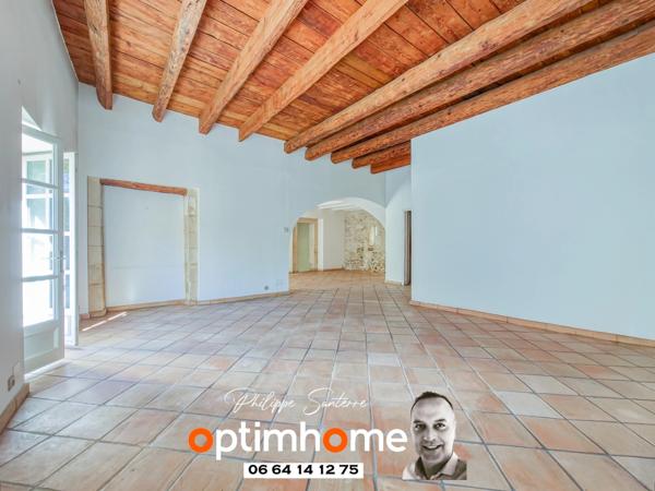 Grand ensemble immobilier 2 Maisons mitoyennes : Grande Maison Bourgeoise de 1805 avec jardin et piscine + Maison de Village avec double garage– Centre Nîmes Saint-Césaire