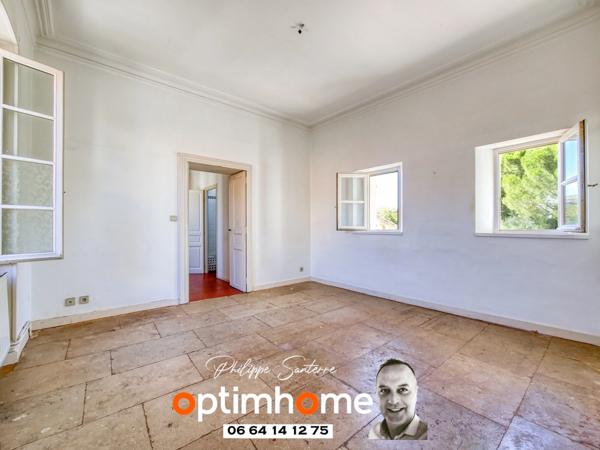 Grand ensemble immobilier 2 Maisons mitoyennes : Grande Maison Bourgeoise de 1805 avec jardin et piscine + Maison de Village avec double garage– Centre Nîmes Saint-Césaire