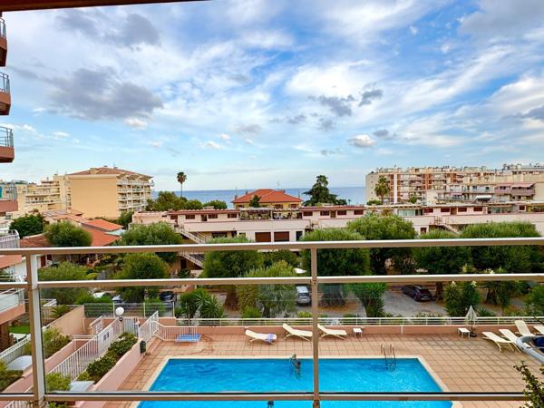 Appartement 2 pièces vue mer, terrasse et garage